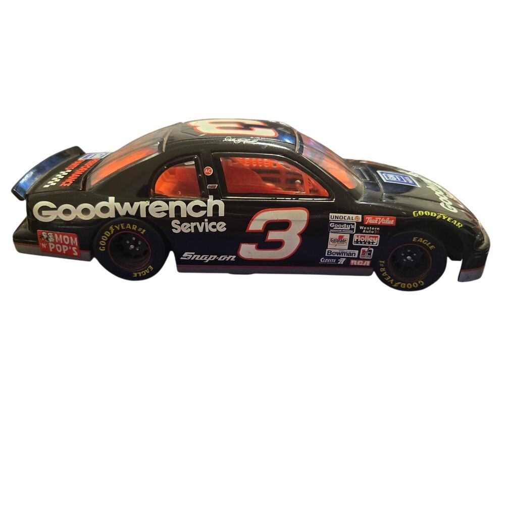 Dale Earnhardt 3 Goodwrench Service Quick Lube Plus 1997 Monte Carlo 1:24 Action